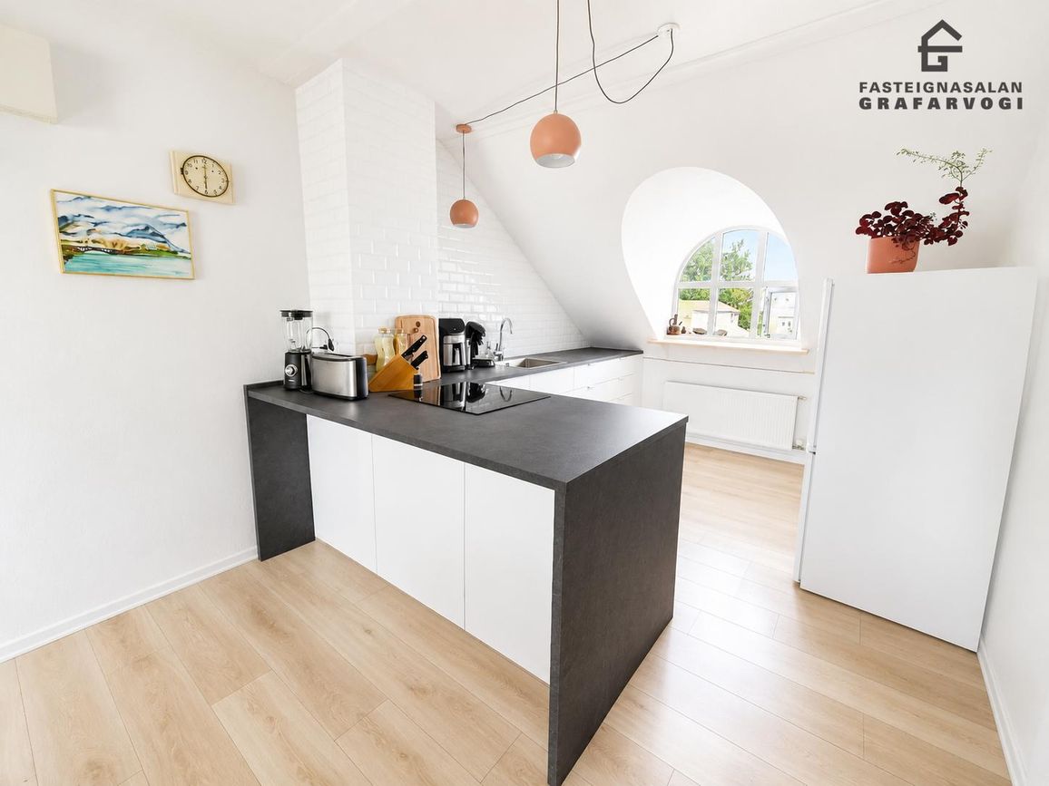 Drápuhlíð 24, 105 Reykjavík