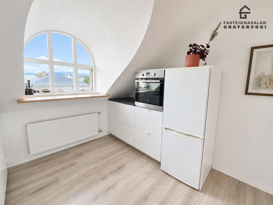 Drápuhlíð 24, 105 Reykjavík
