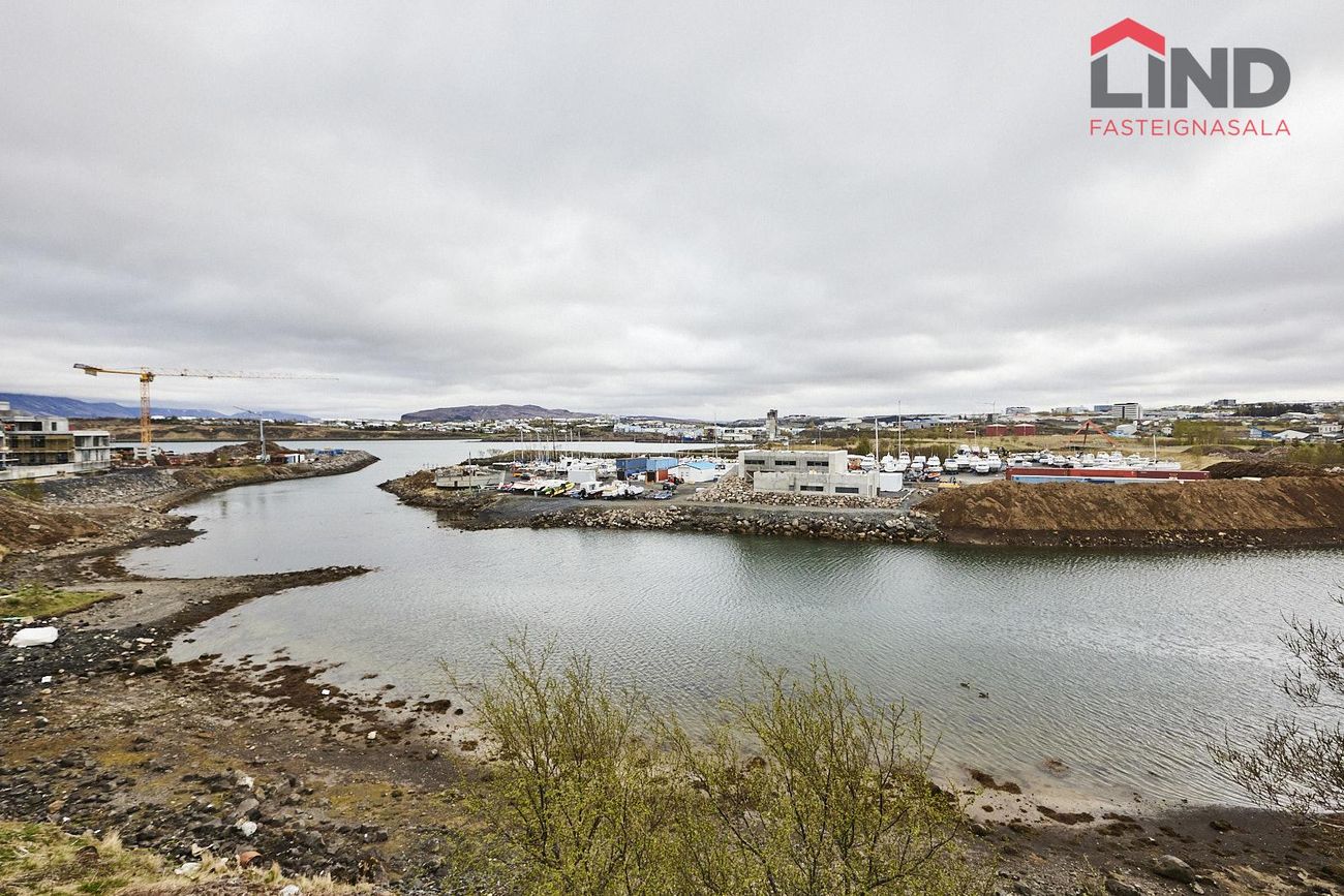 Arkarvogur 8 - 0108, 104 Reykjavík