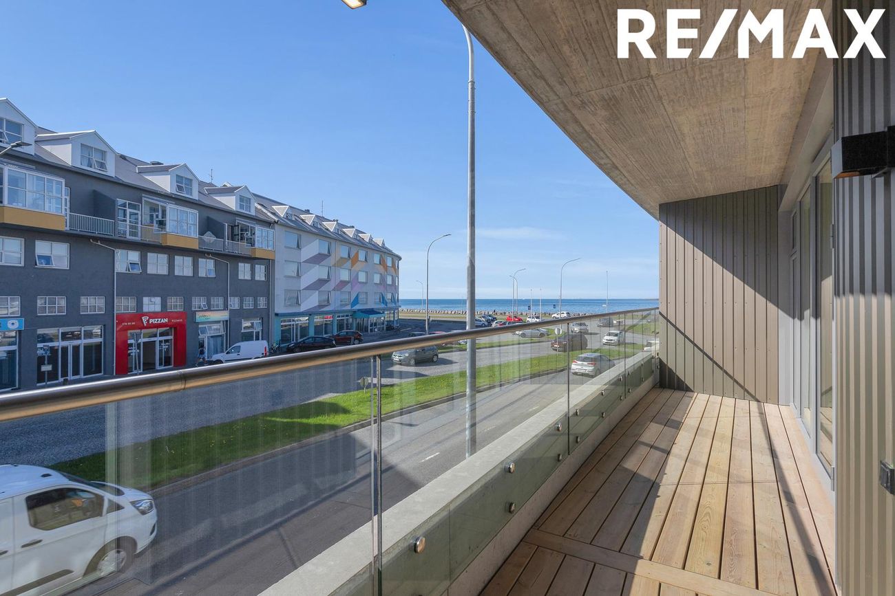 Hringbraut 120, 101 Reykjavík