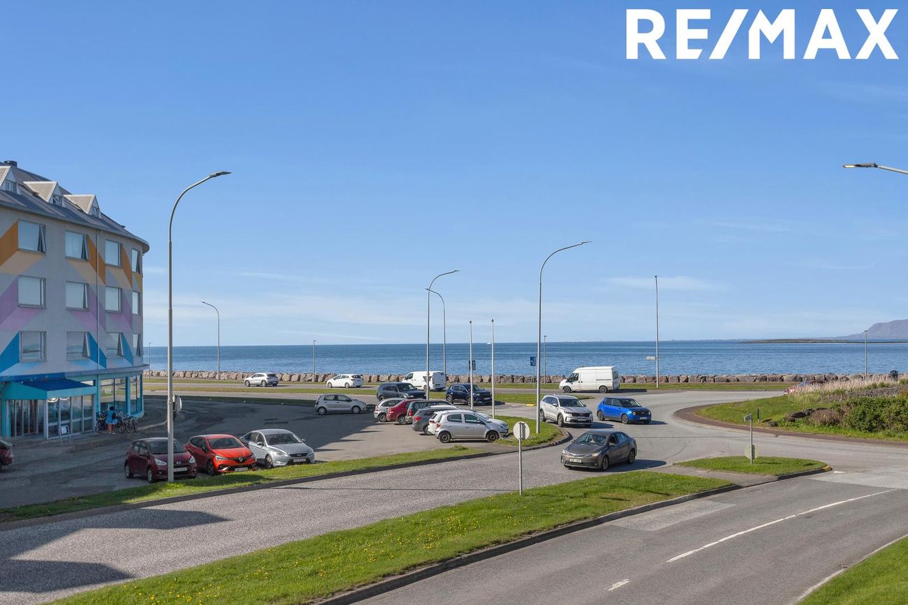 Hringbraut 120, 101 Reykjavík