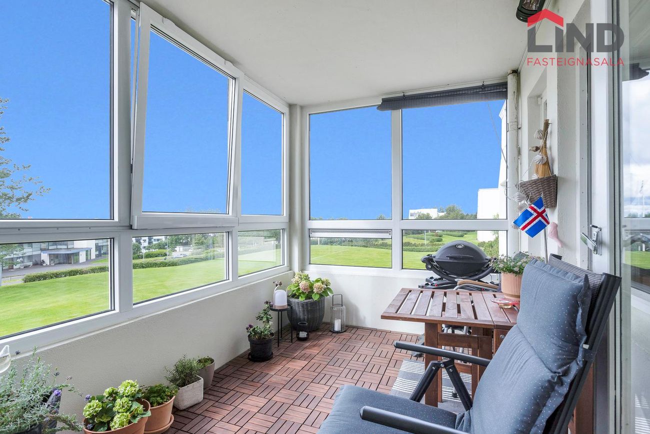Sléttuvegur 15, 103 Reykjavík