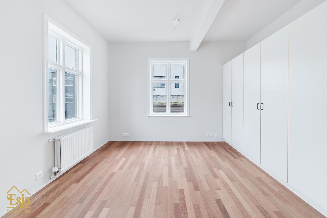 Hverfisgata 83, 101 Reykjavík