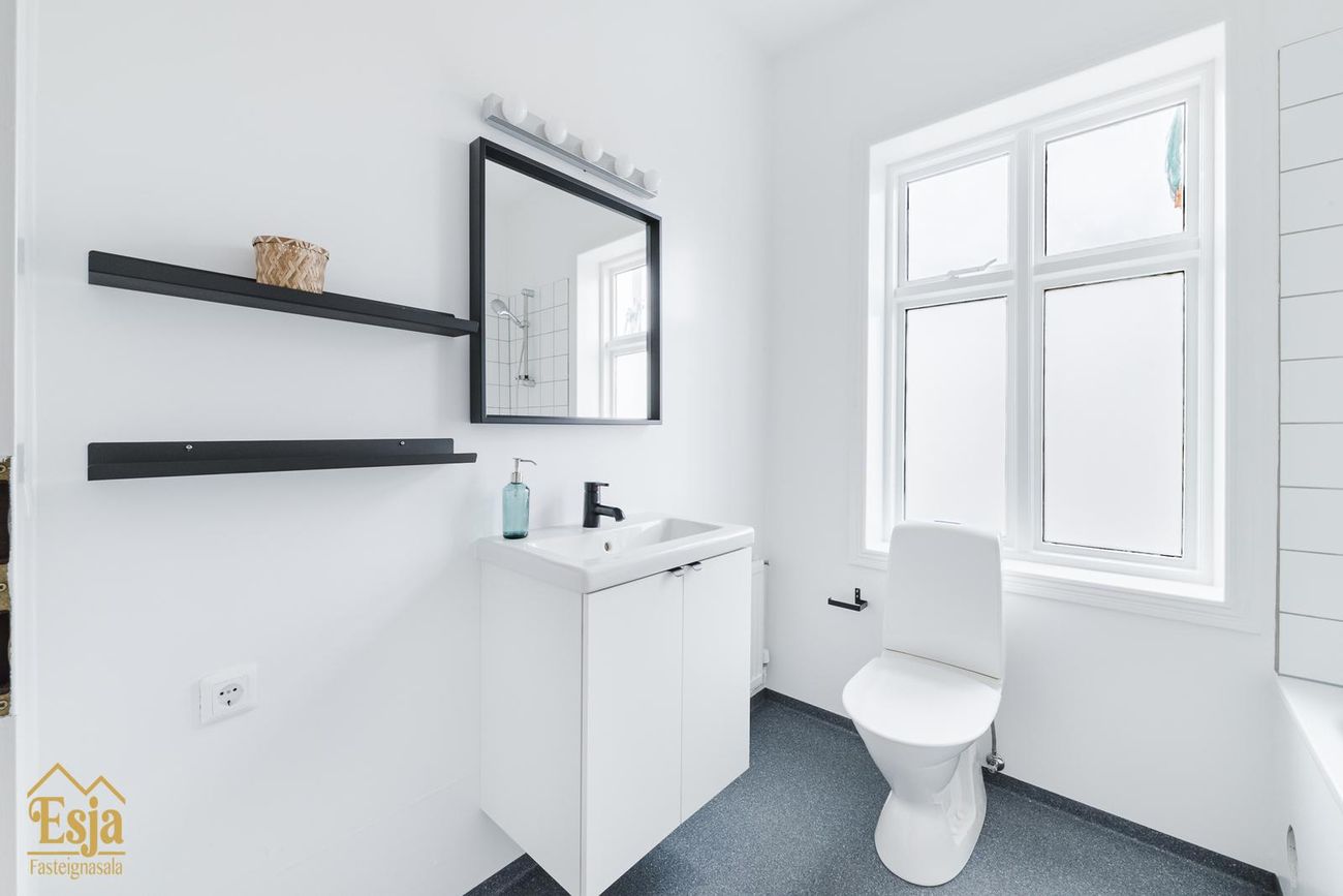 Hverfisgata 83, 101 Reykjavík