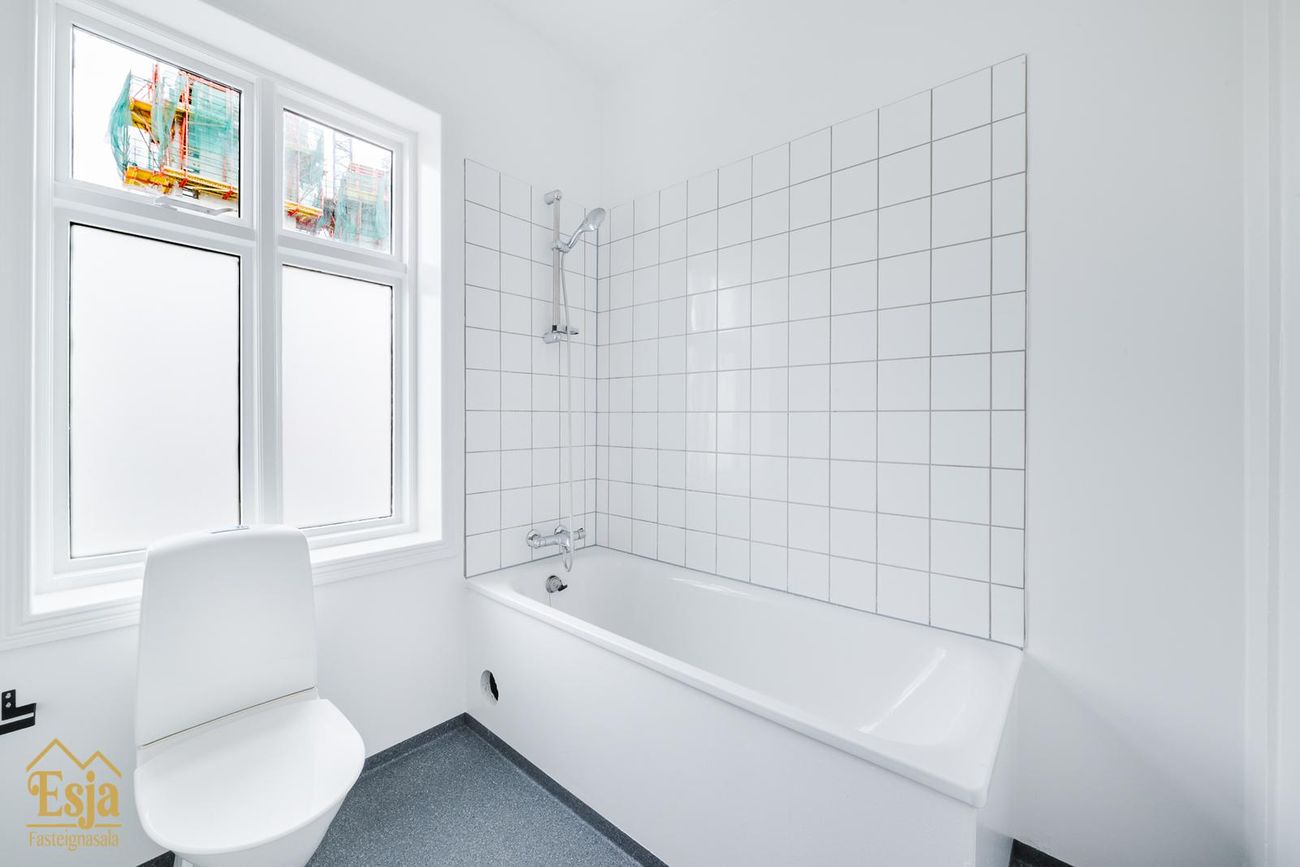 Hverfisgata 83, 101 Reykjavík