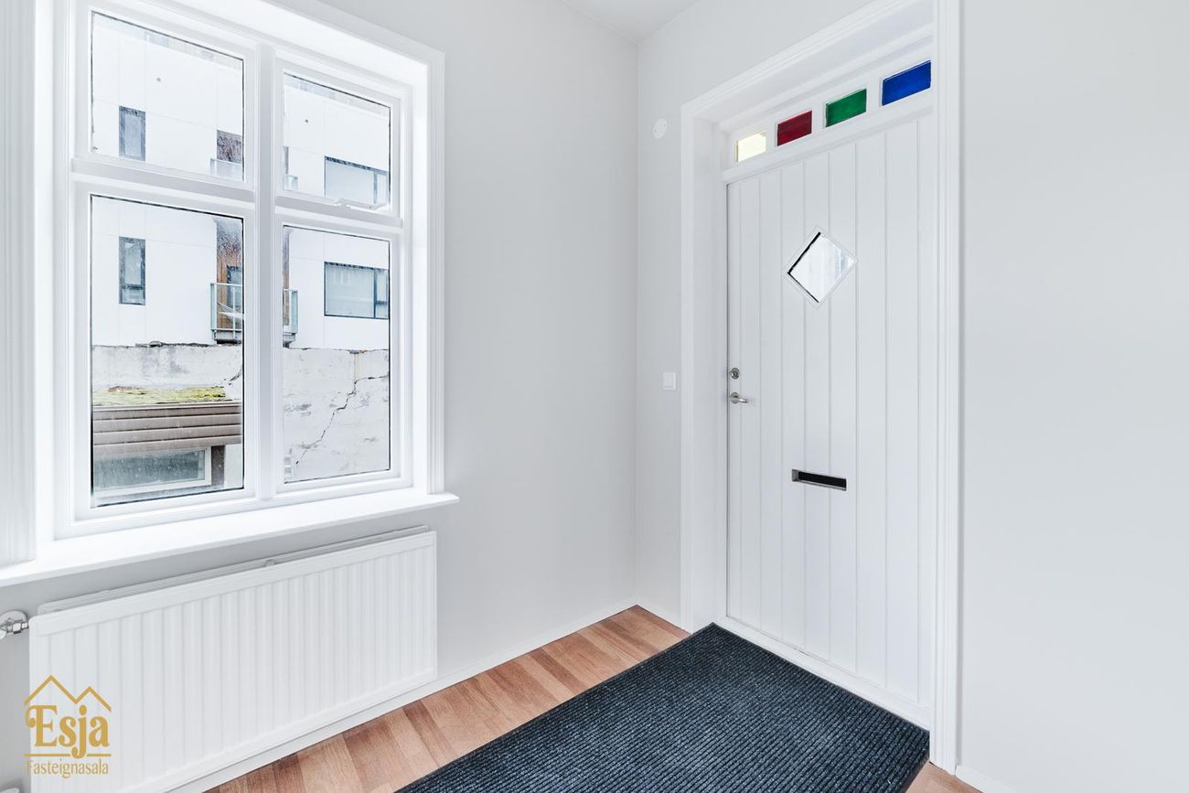 Hverfisgata 83, 101 Reykjavík