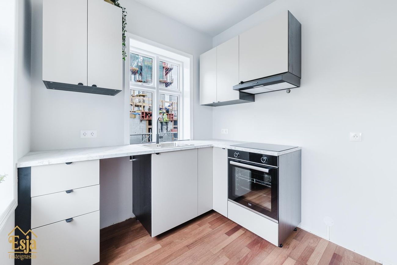 Hverfisgata 83, 101 Reykjavík