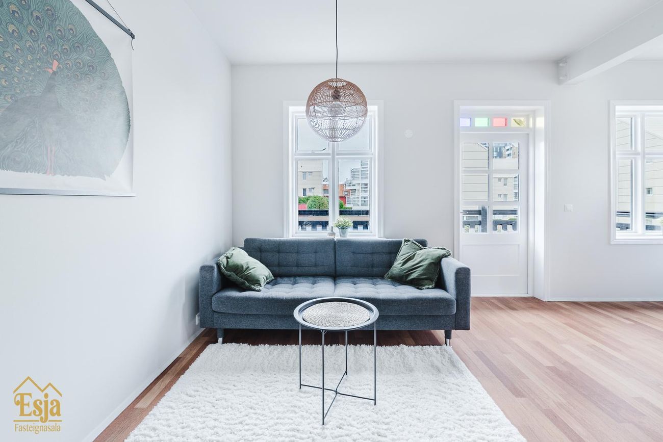 Hverfisgata 83, 101 Reykjavík