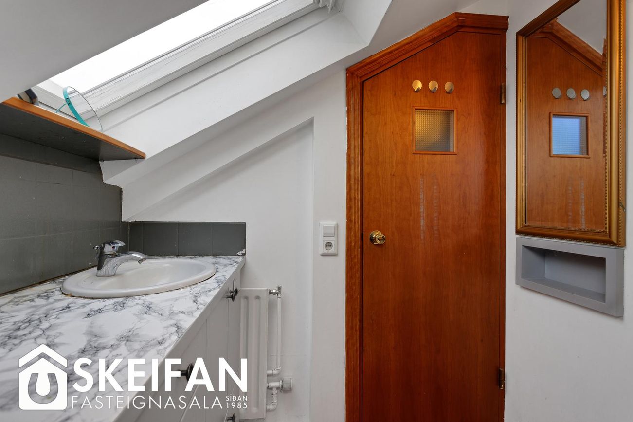 Hraunteigur 15, 105 Reykjavík