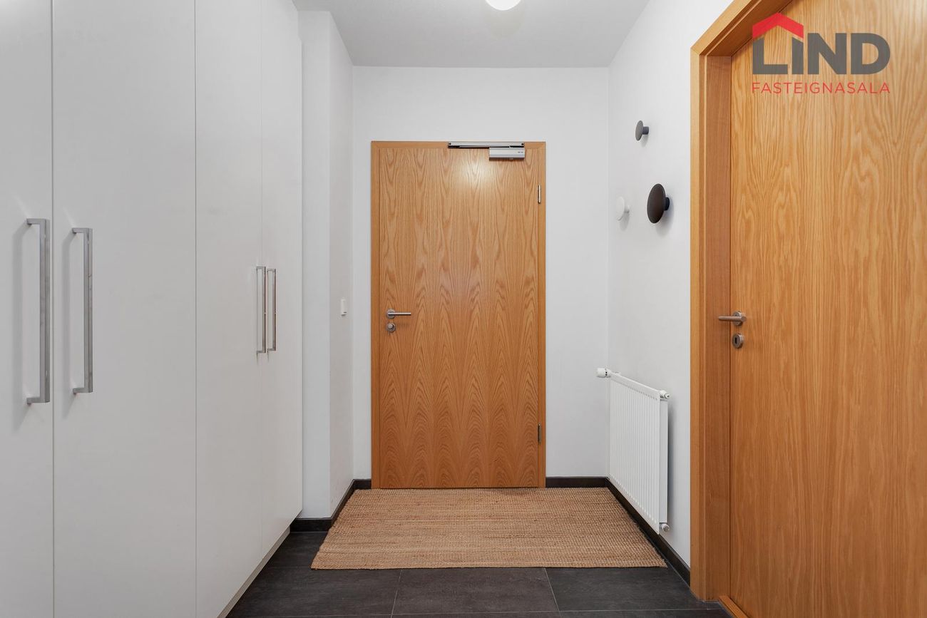 Naustavör 10, 200 Kópavogur