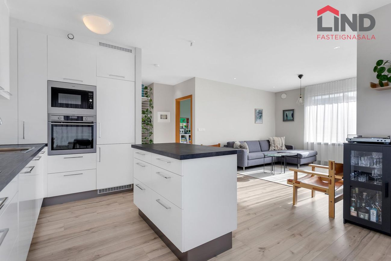 Naustavör 10, 200 Kópavogur