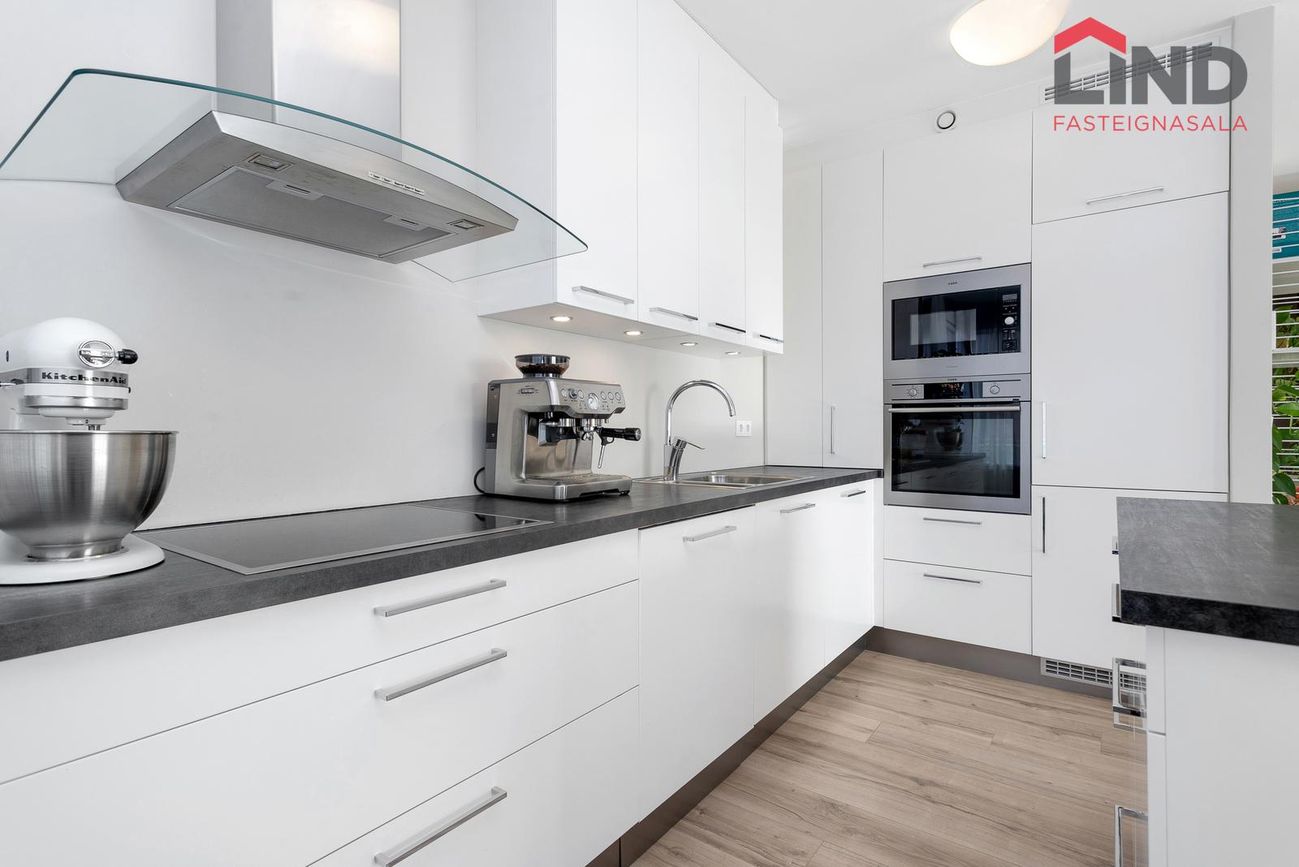 Naustavör 10, 200 Kópavogur