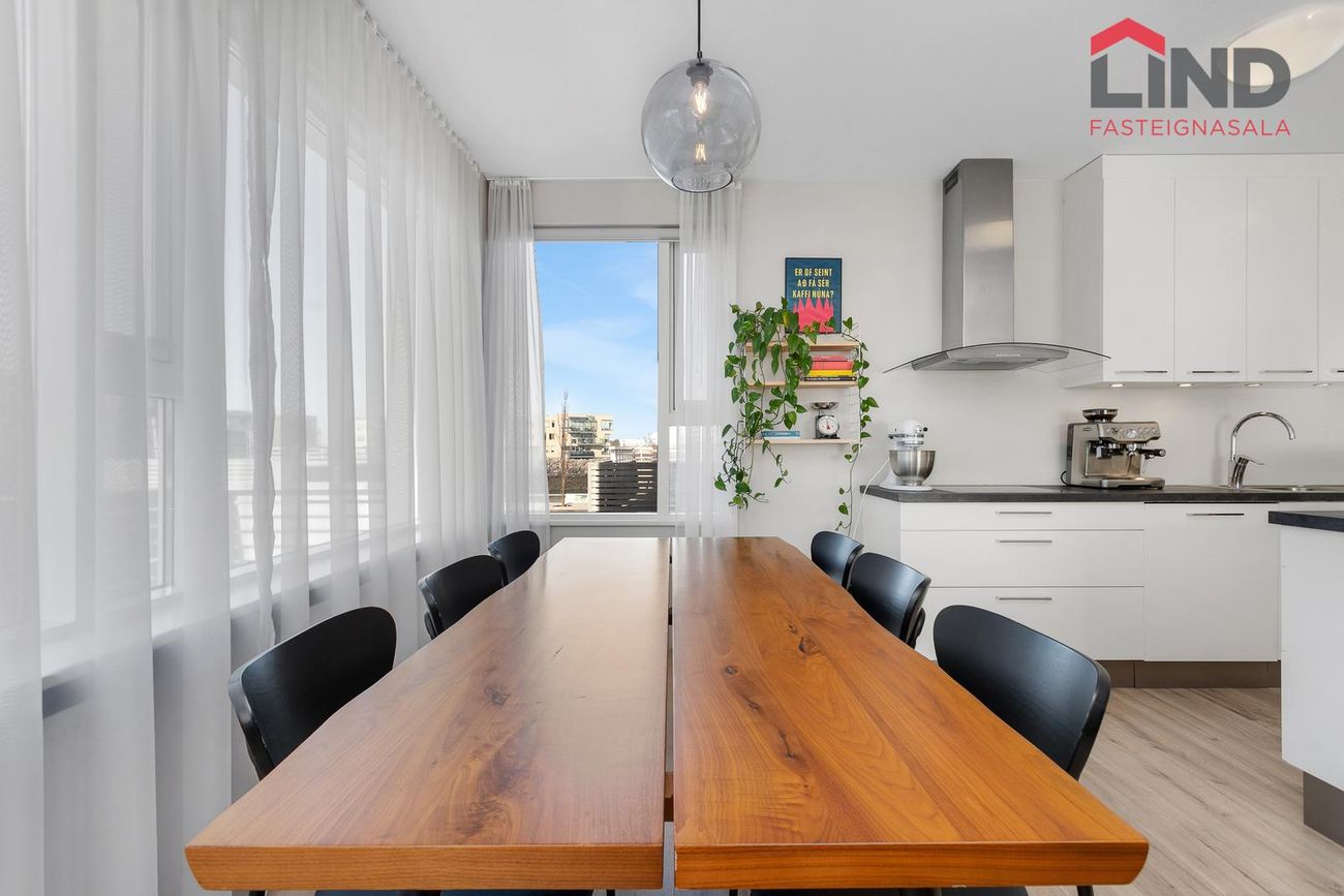 Naustavör 10, 200 Kópavogur