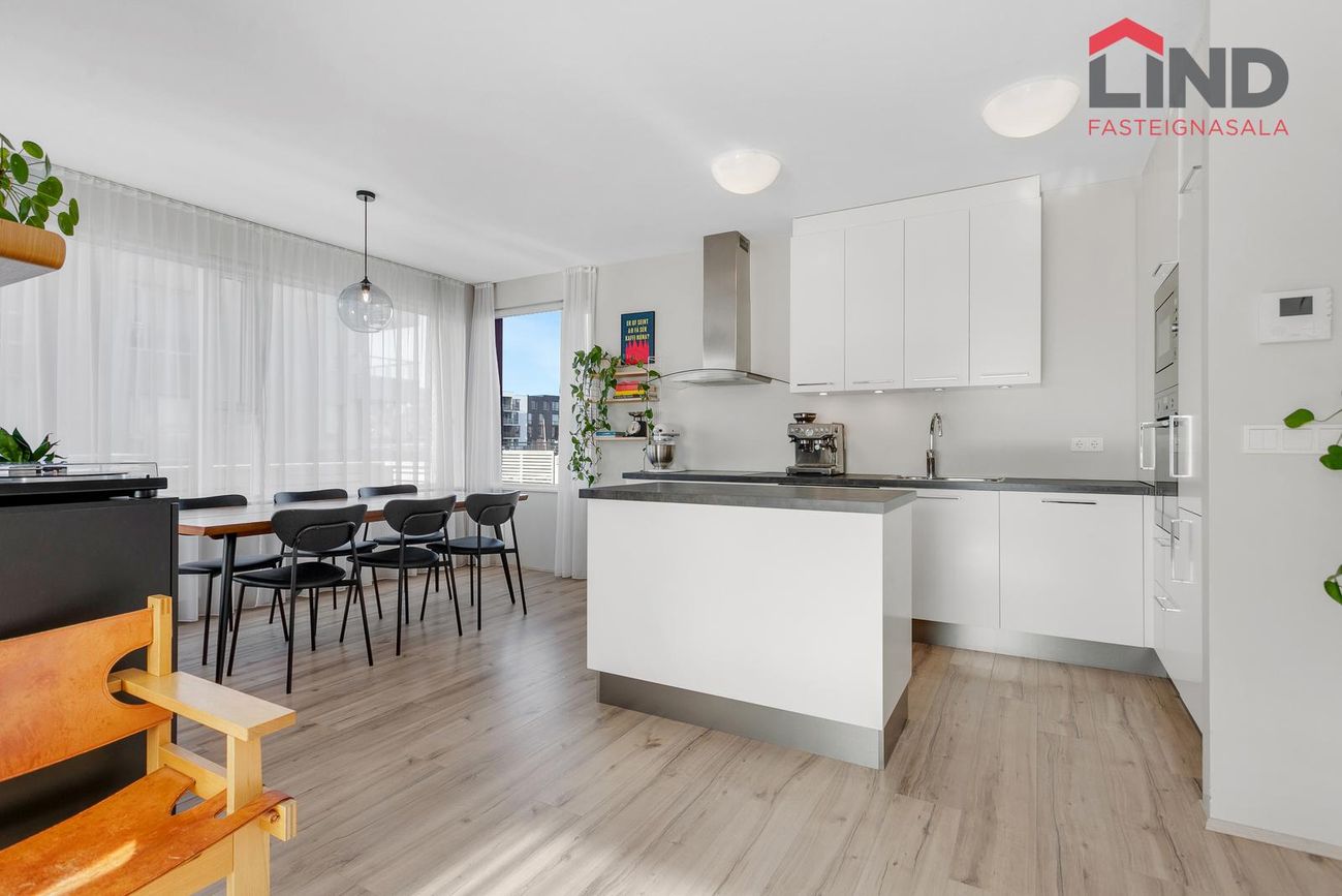 Naustavör 10, 200 Kópavogur