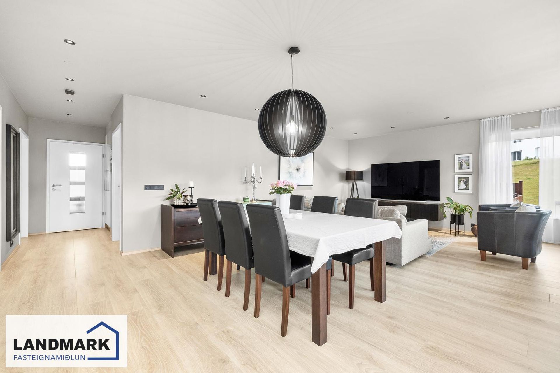 Ásakór 12, 203 Kópavogur