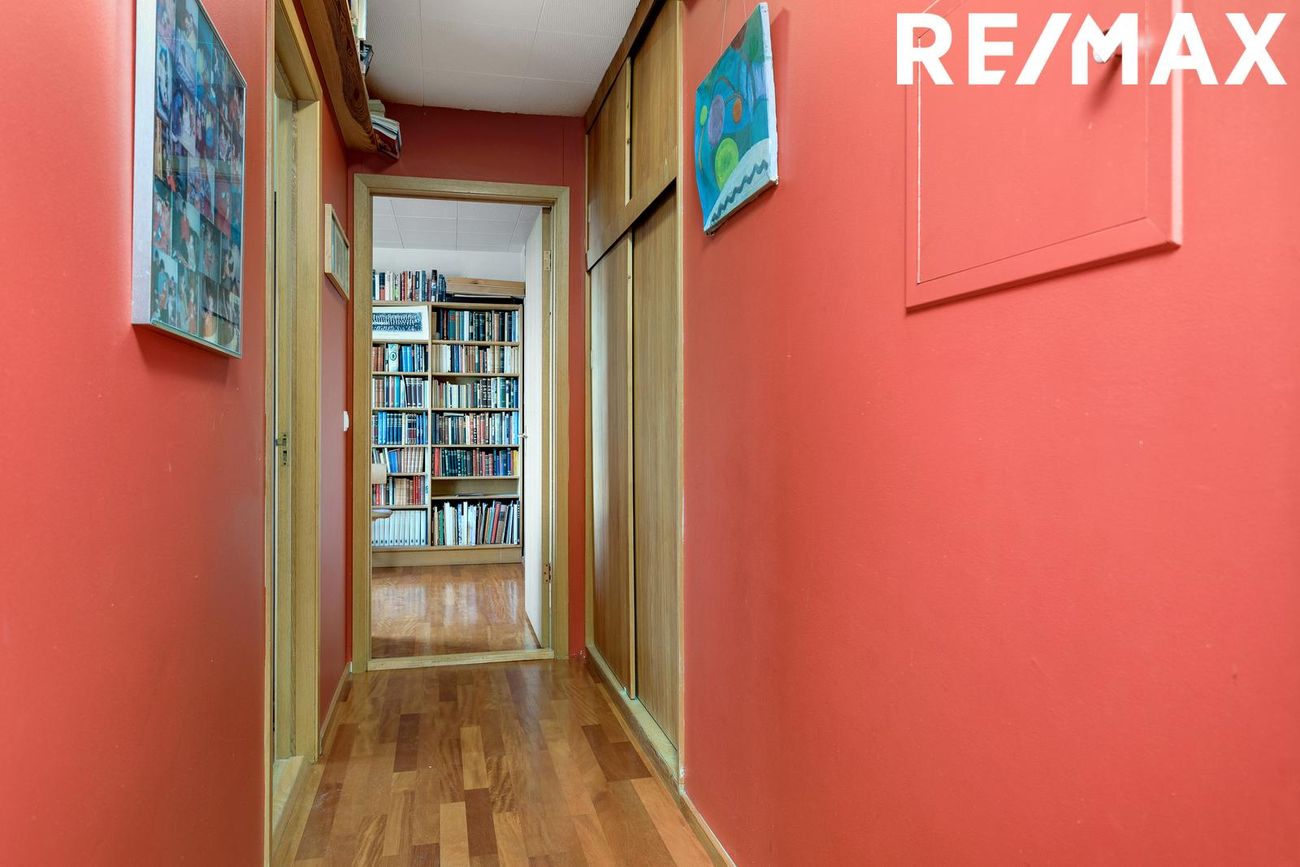 Hraunbær 58, 110 Reykjavík