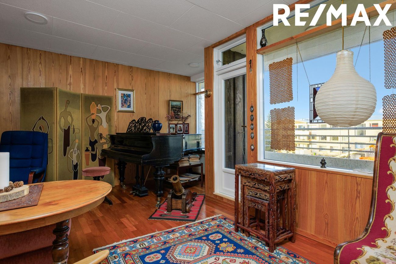 Hraunbær 58, 110 Reykjavík