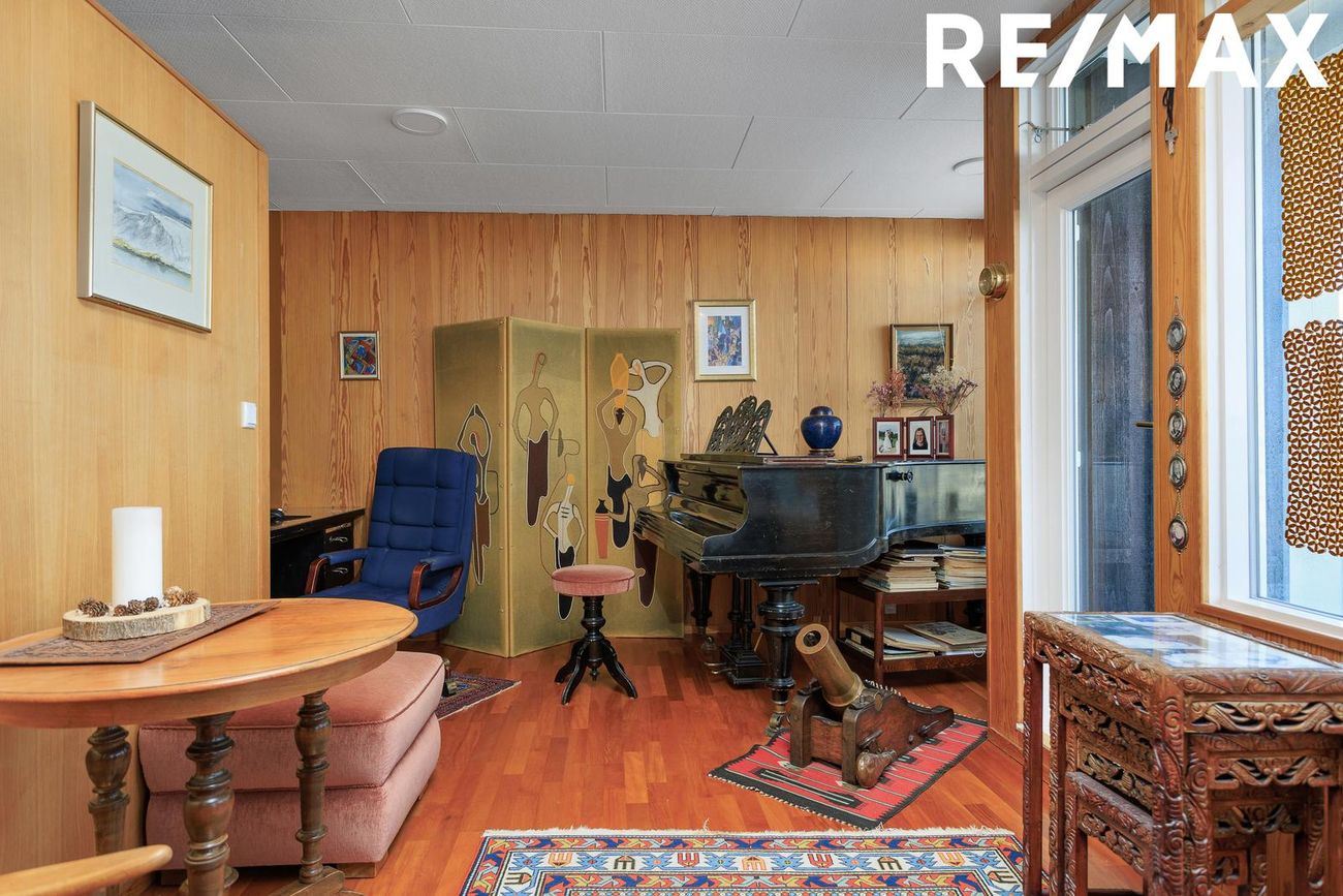 Hraunbær 58, 110 Reykjavík
