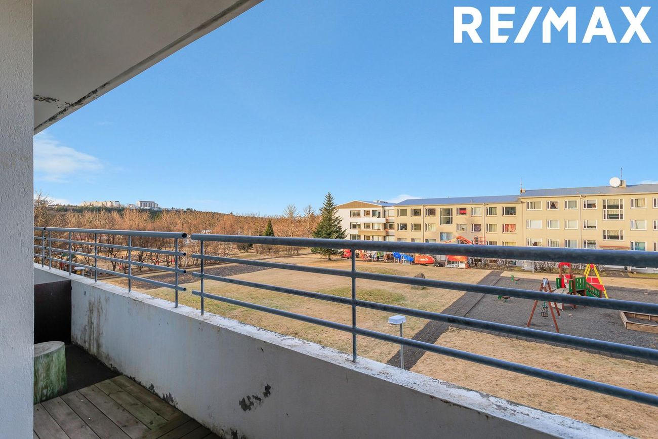 Hraunbær 58, 110 Reykjavík