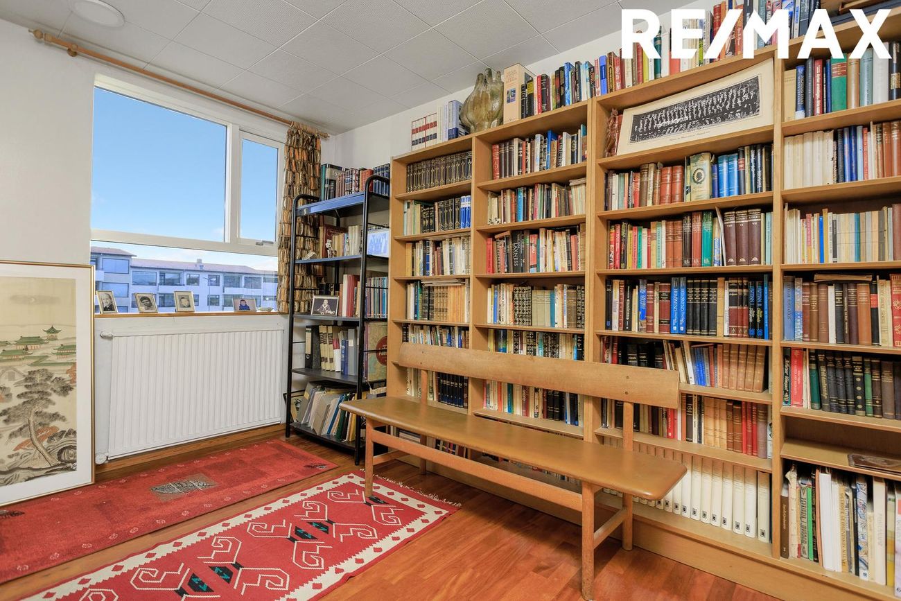 Hraunbær 58, 110 Reykjavík