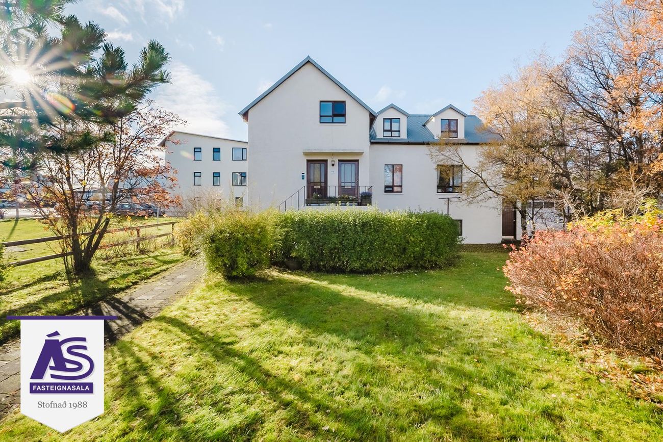 Efstasund 98, 104 Reykjavík