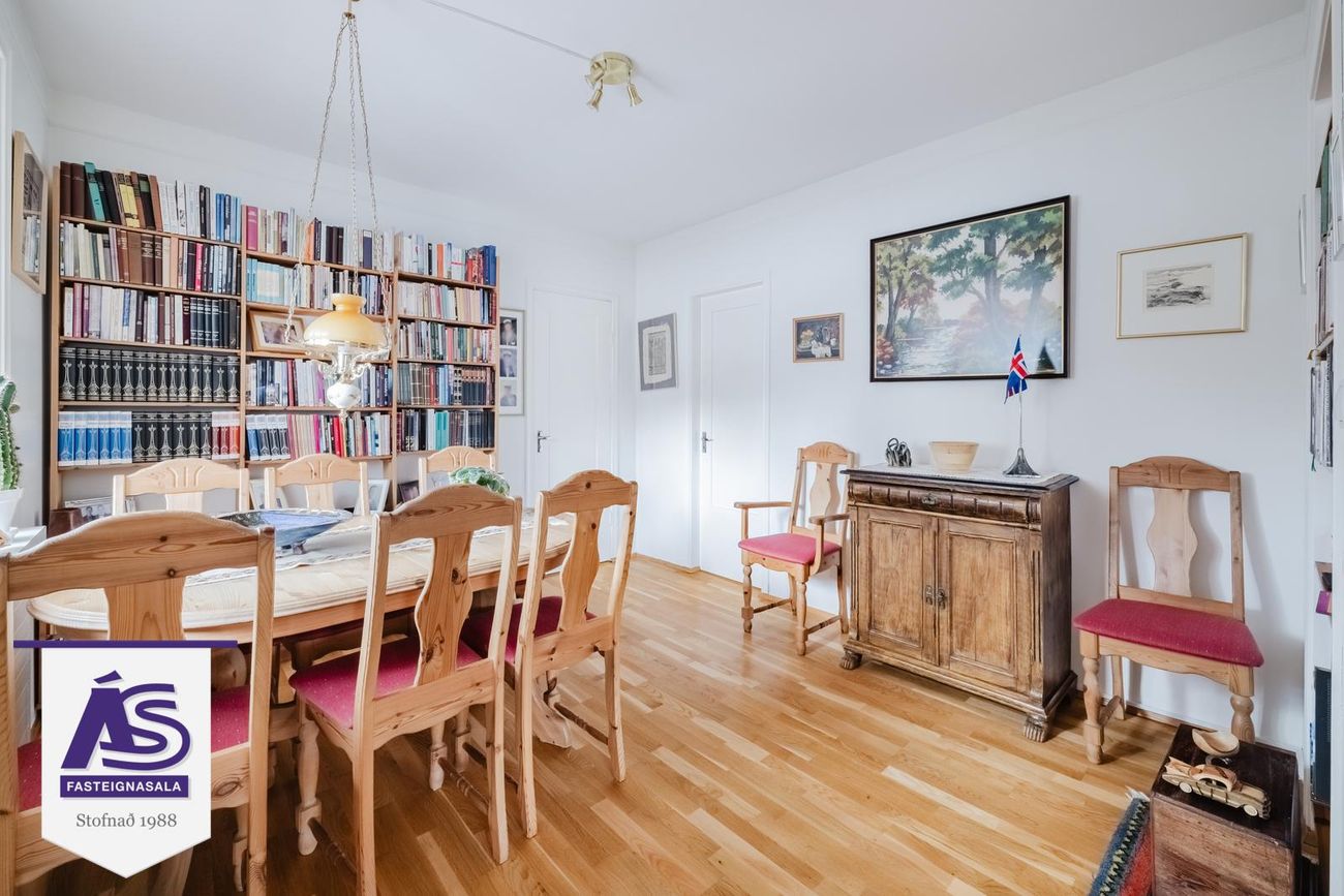 Efstasund 98, 104 Reykjavík