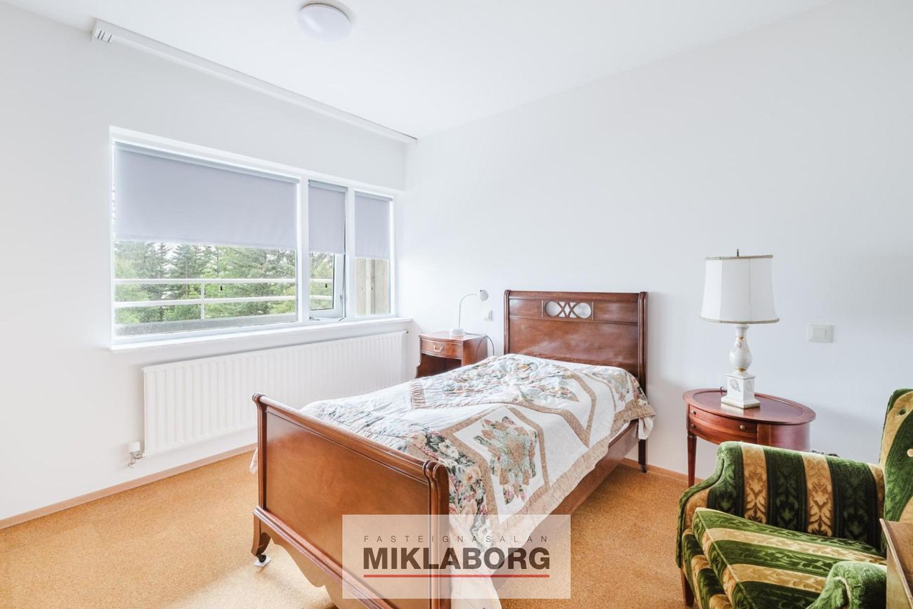 Hvassaleiti 56, 103 Reykjavík