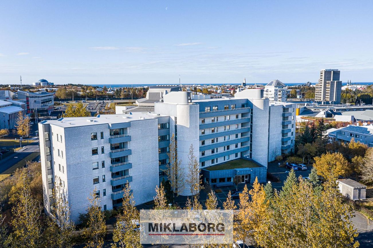 Hvassaleiti 56, 103 Reykjavík