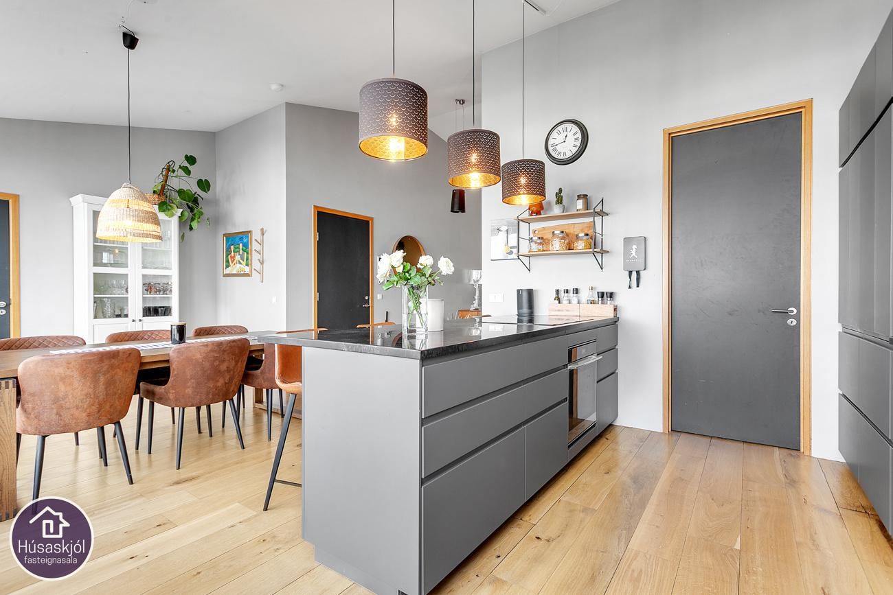 Skúlagata 32, 101 Reykjavík
