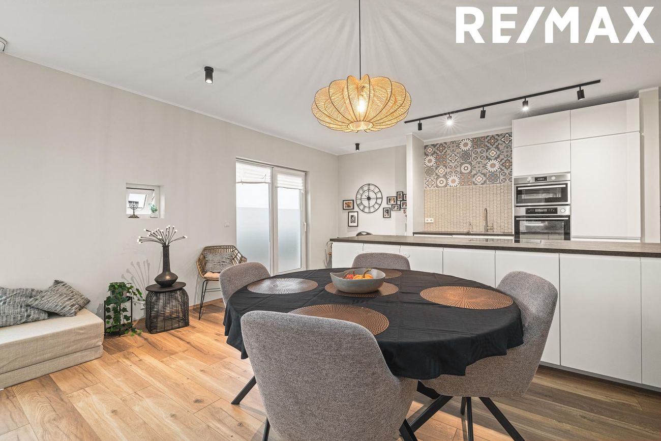 Skólabraut 3, 260 Reykjanesbær