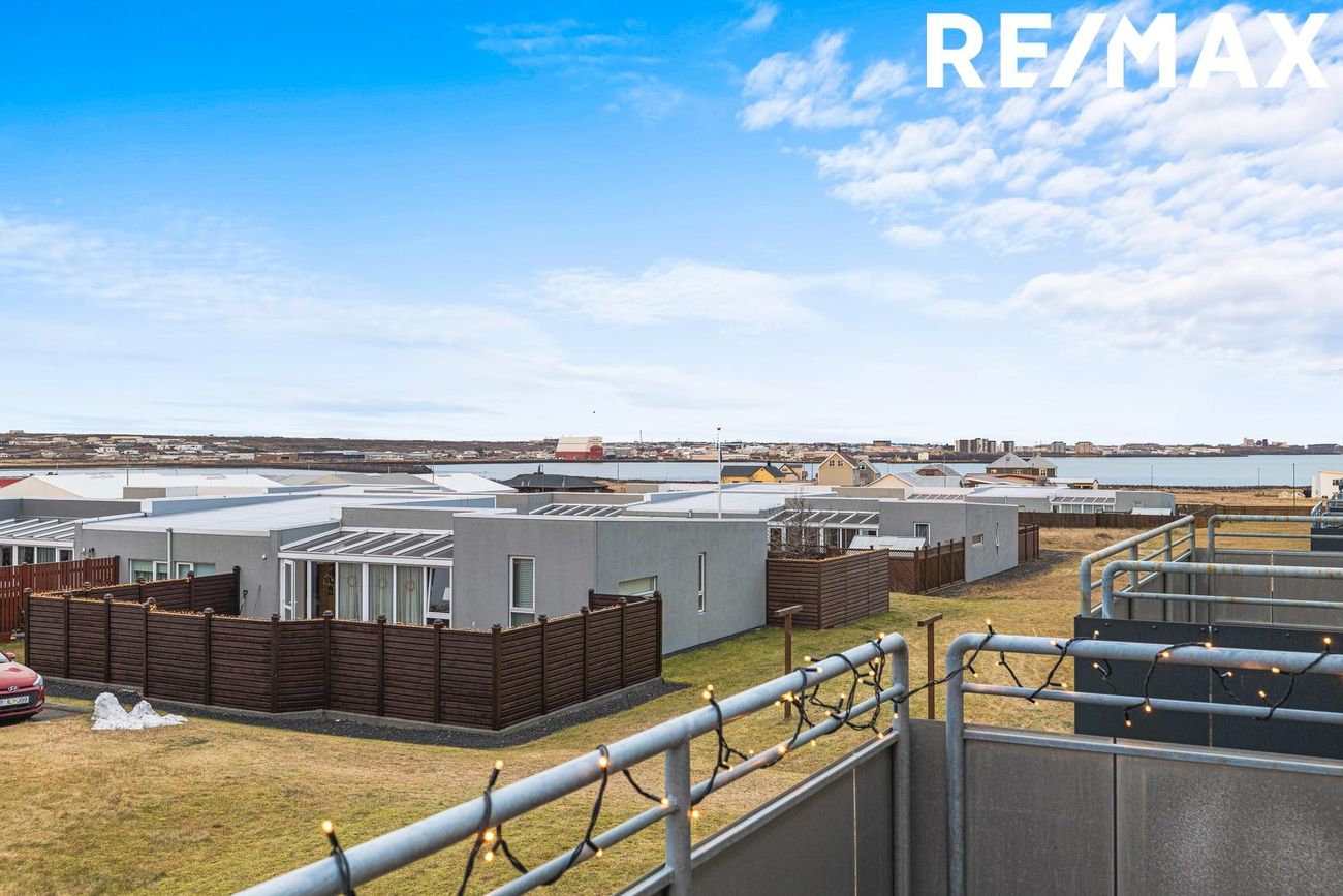 Skólabraut 3, 260 Reykjanesbær