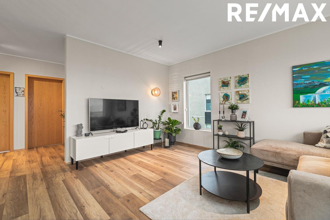 Skólabraut 3, 260 Reykjanesbær