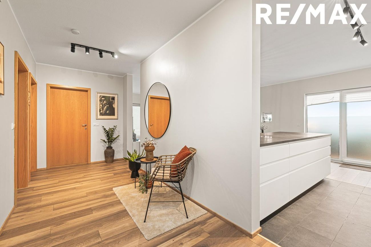 Skólabraut 3, 260 Reykjanesbær