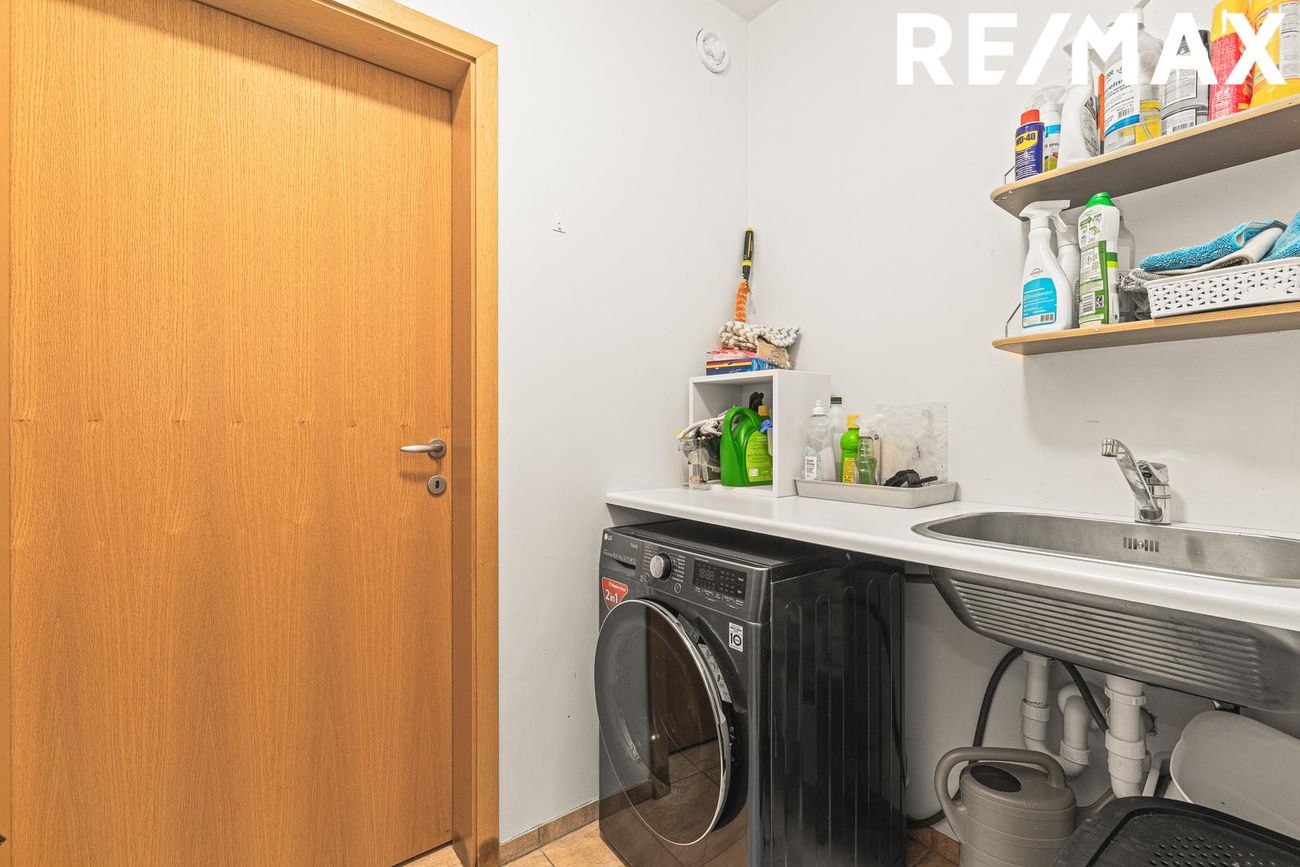 Skólabraut 3, 260 Reykjanesbær