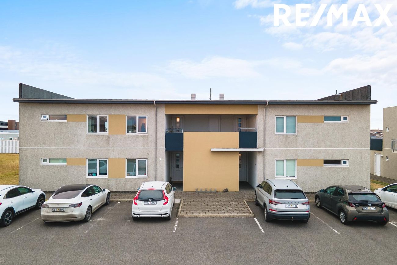 Skólabraut 3, 260 Reykjanesbær