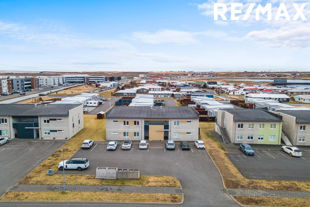 Skólabraut 3, 260 Reykjanesbær