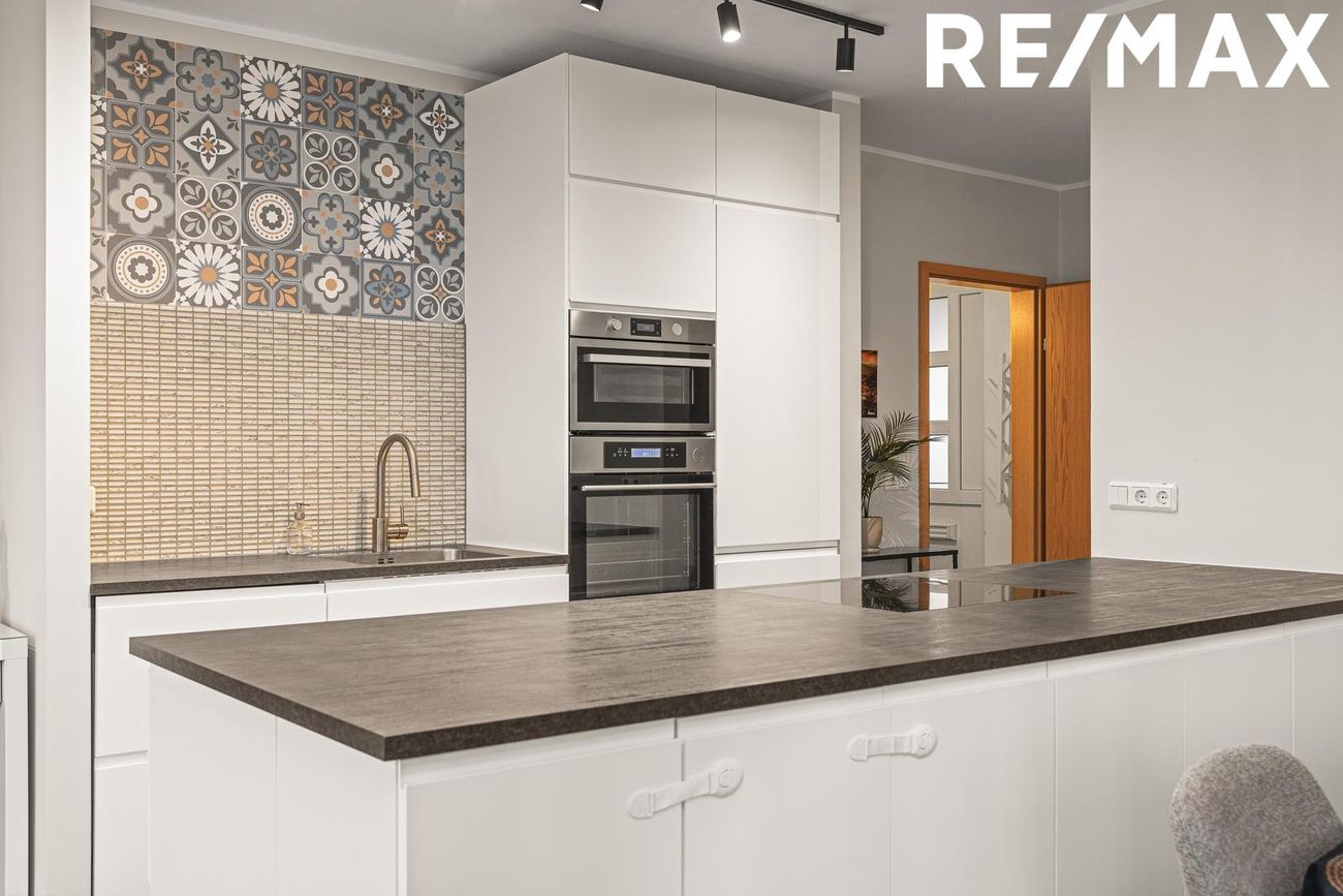 Skólabraut 3, 260 Reykjanesbær