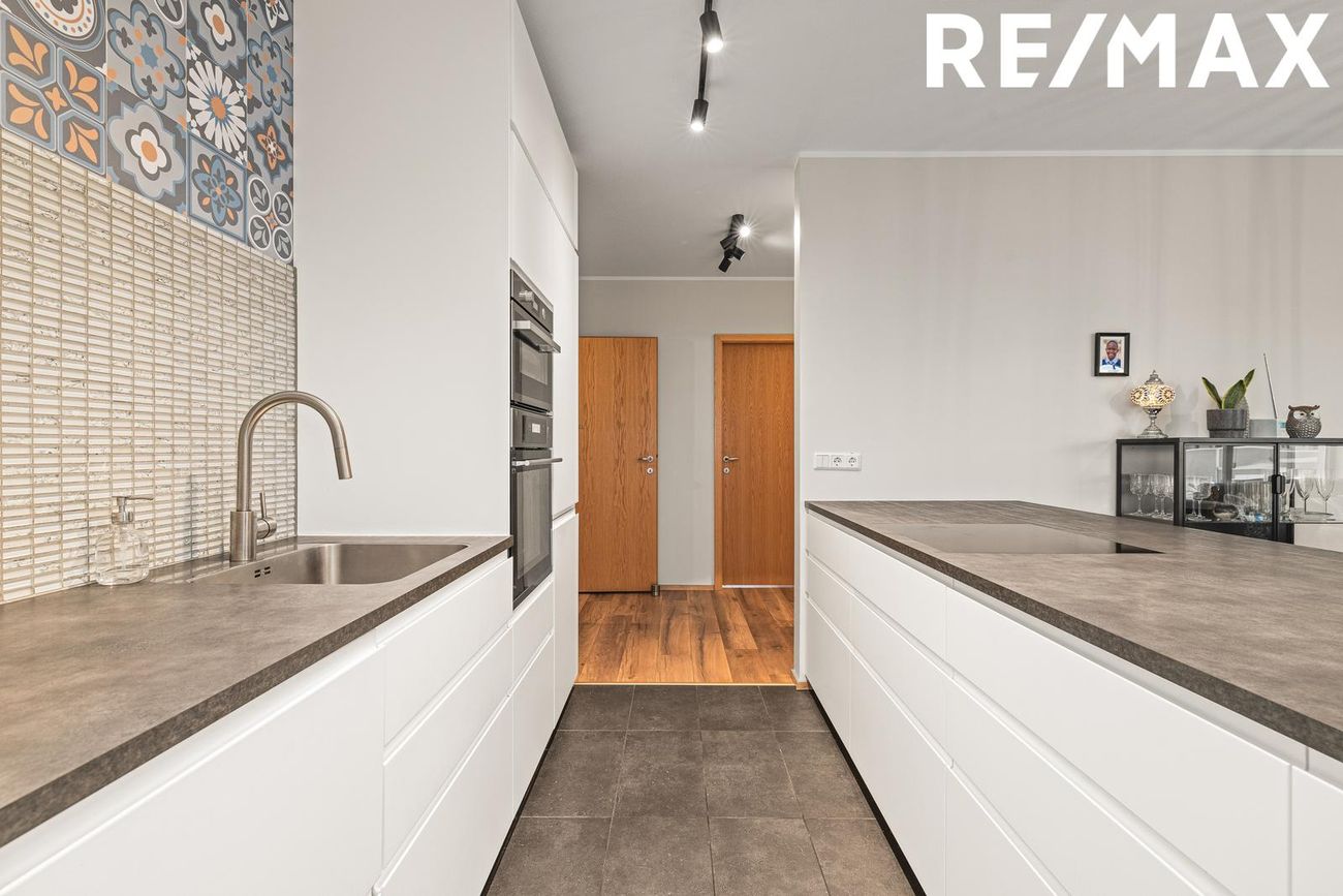 Skólabraut 3, 260 Reykjanesbær