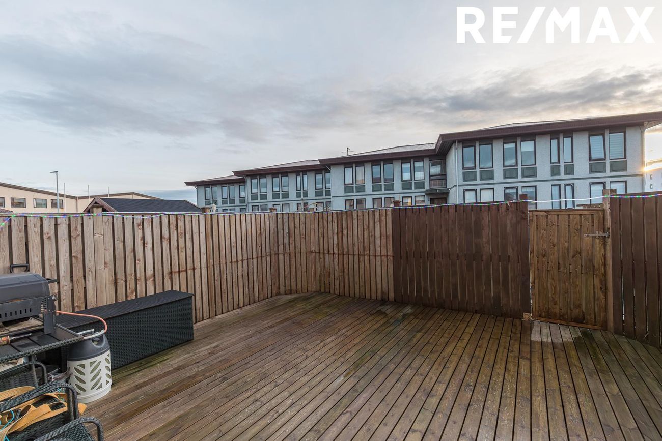 Brekkustígur 31D, 260 Reykjanesbær