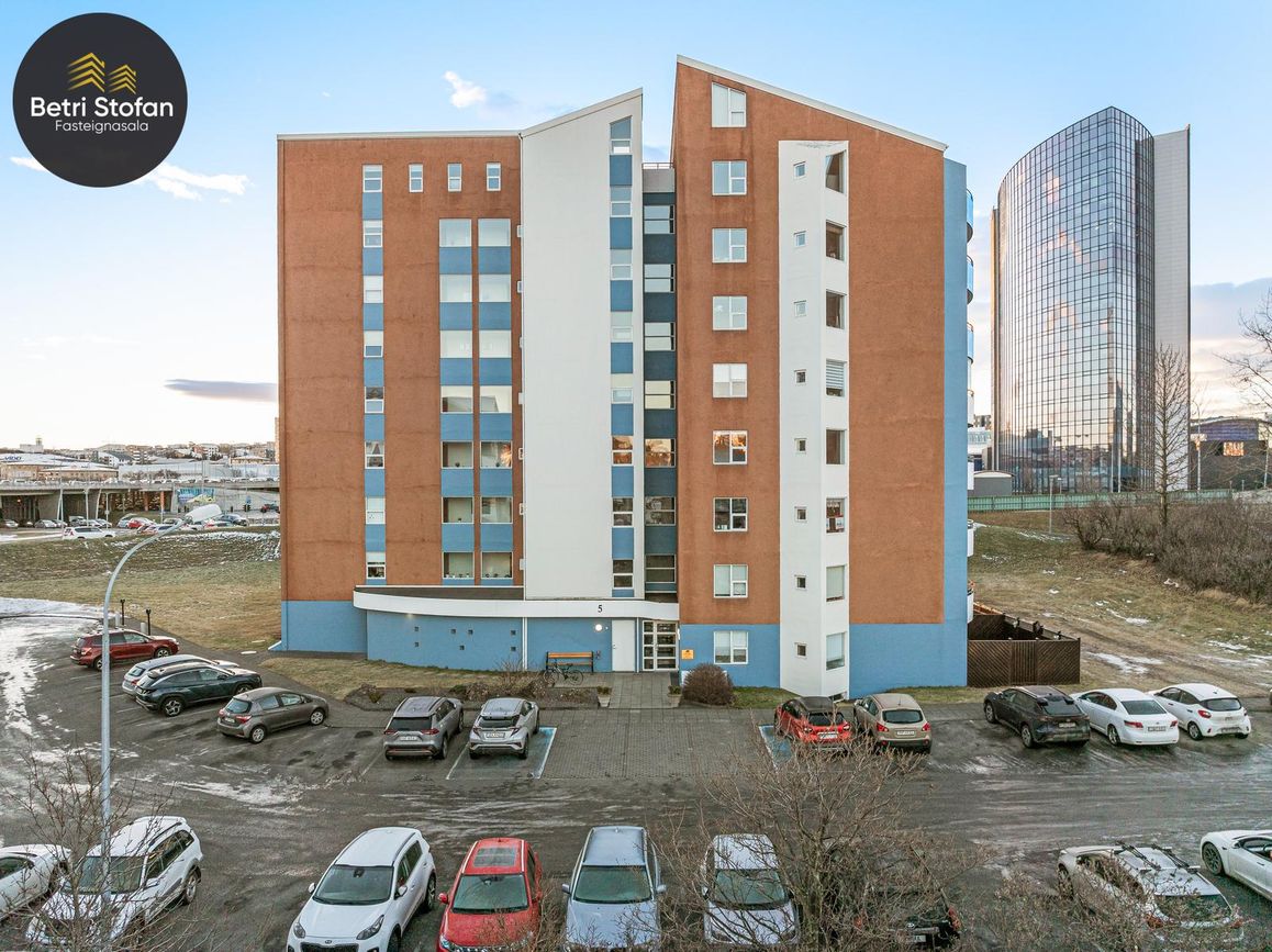 Lautasmári 5, 201 Kópavogur
