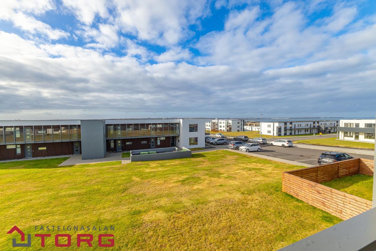 Dalsbraut 34, 260 Reykjanesbær