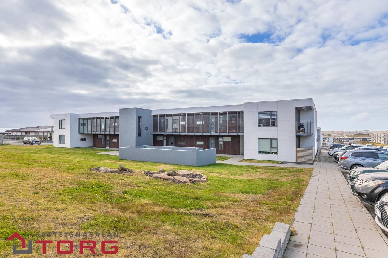 Dalsbraut 34, 260 Reykjanesbær