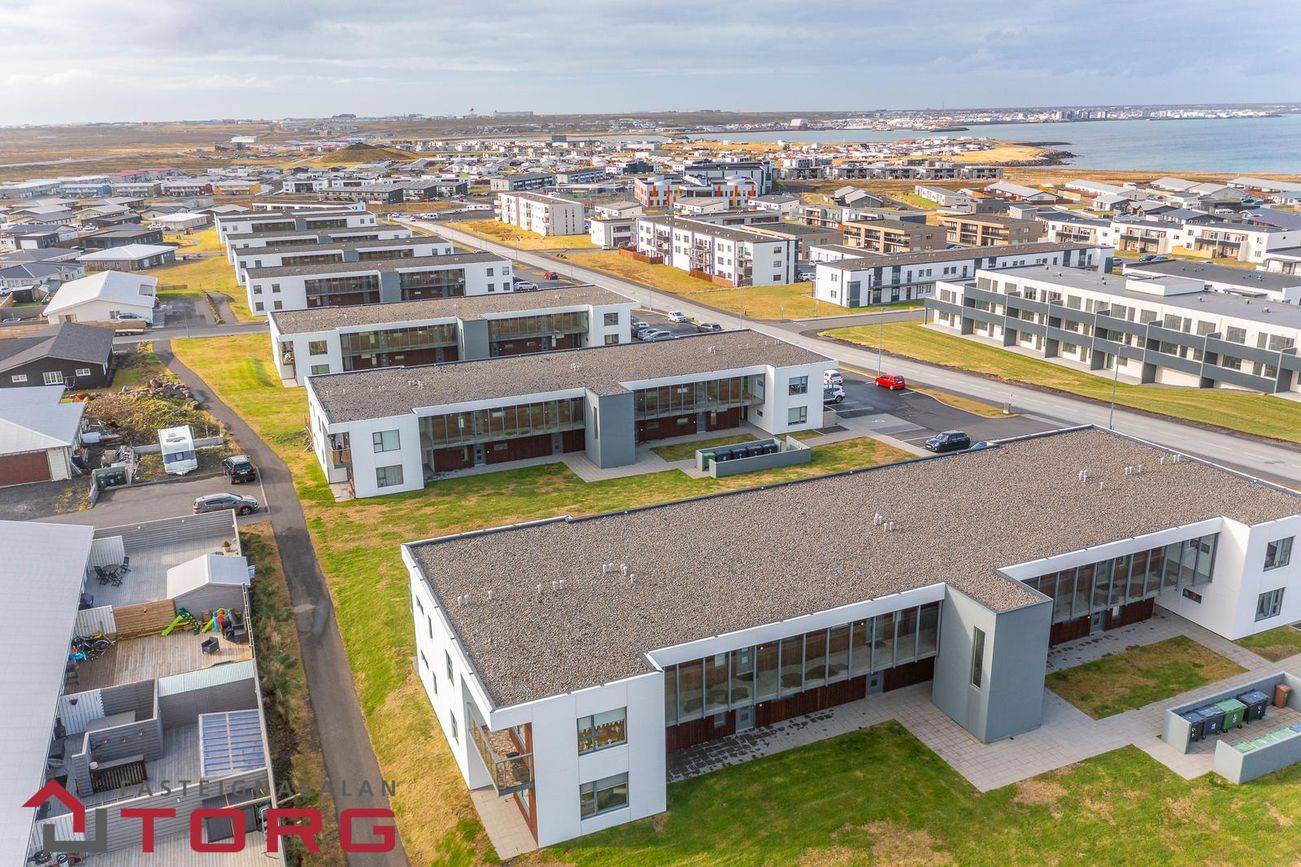 Dalsbraut 34, 260 Reykjanesbær