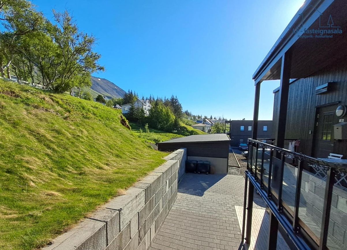 Hafnarbraut 40, 740 Fjarða