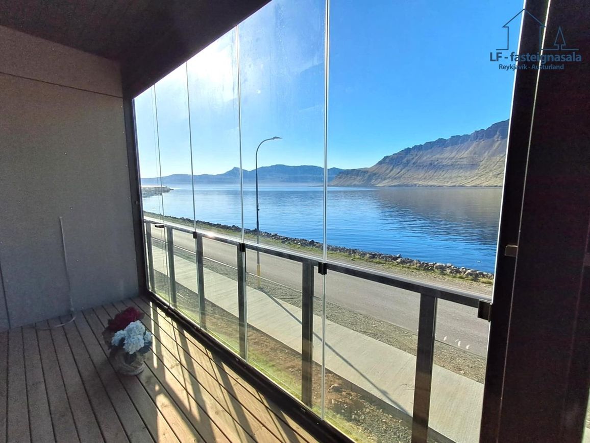 Hafnarbraut 40, 740 Fjarða