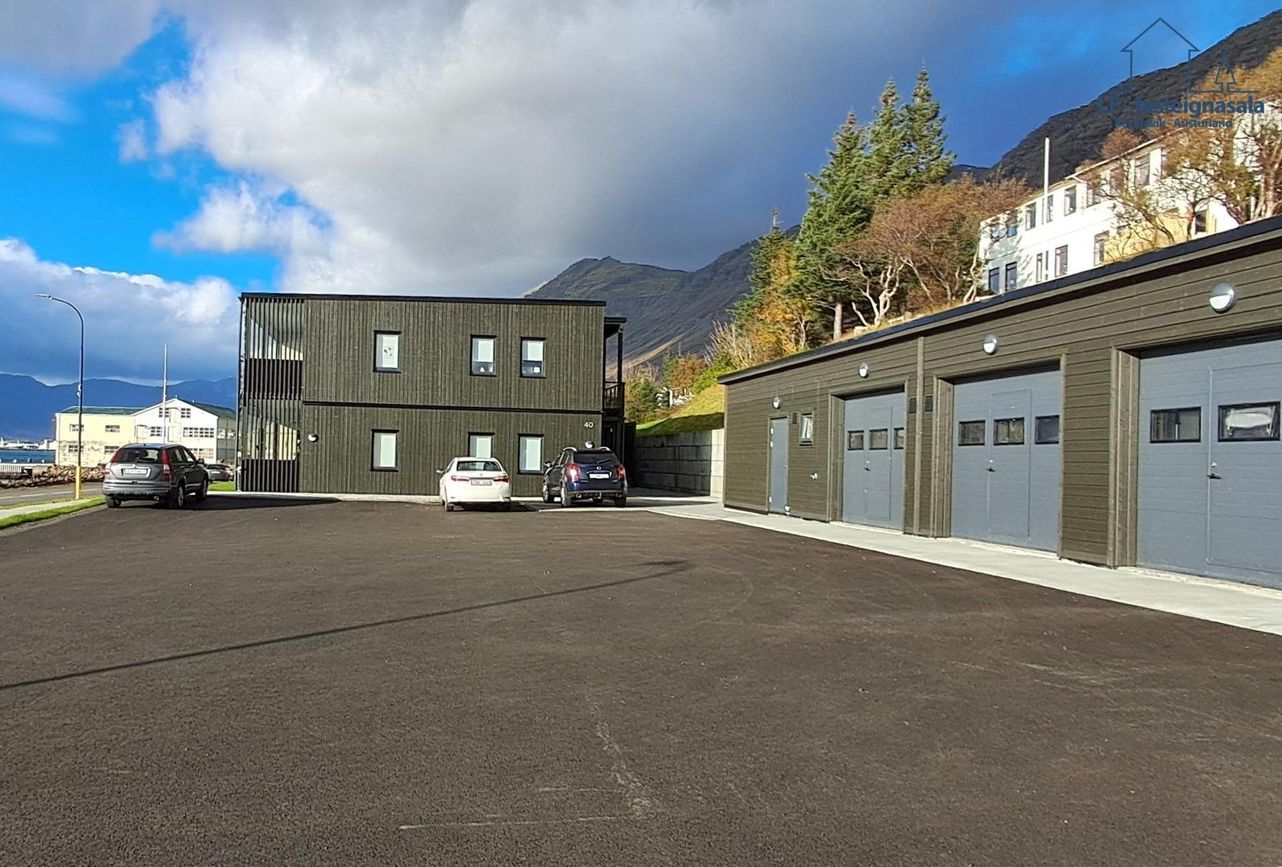 Hafnarbraut 40, 740 Fjarða