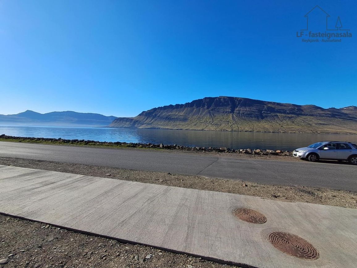Hafnarbraut 40, 740 Fjarða