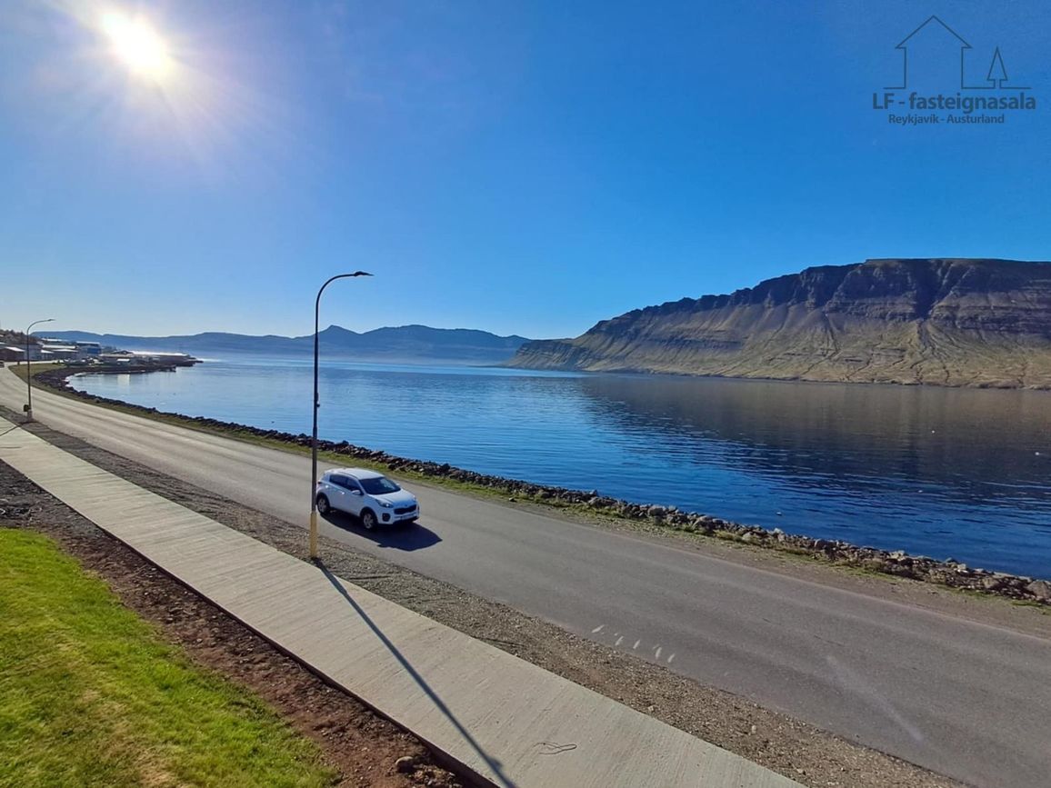 Hafnarbraut 40, 740 Fjarða
