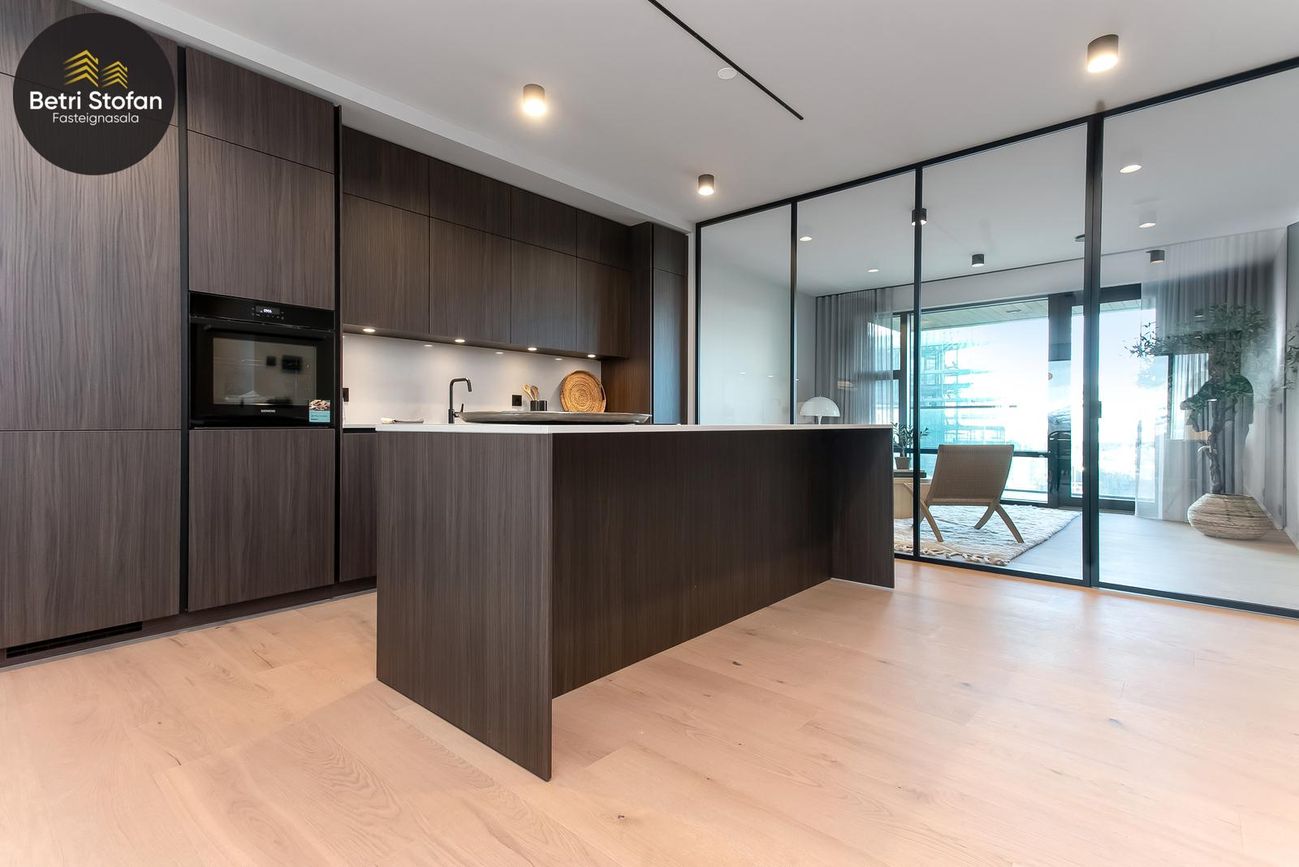 Grensásvegur 6 - 0408, 108 Reykjavík