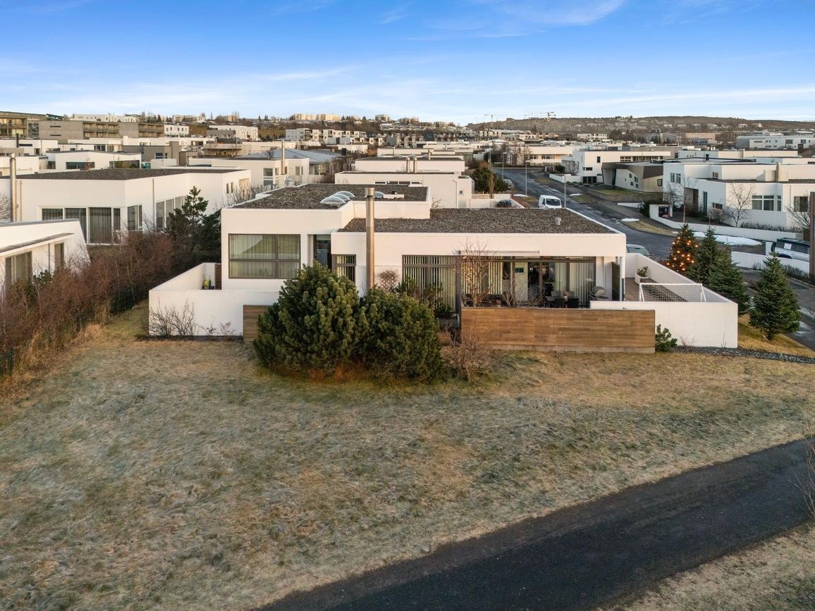 Kaldakur 8 - 0101, 210 Garðabær